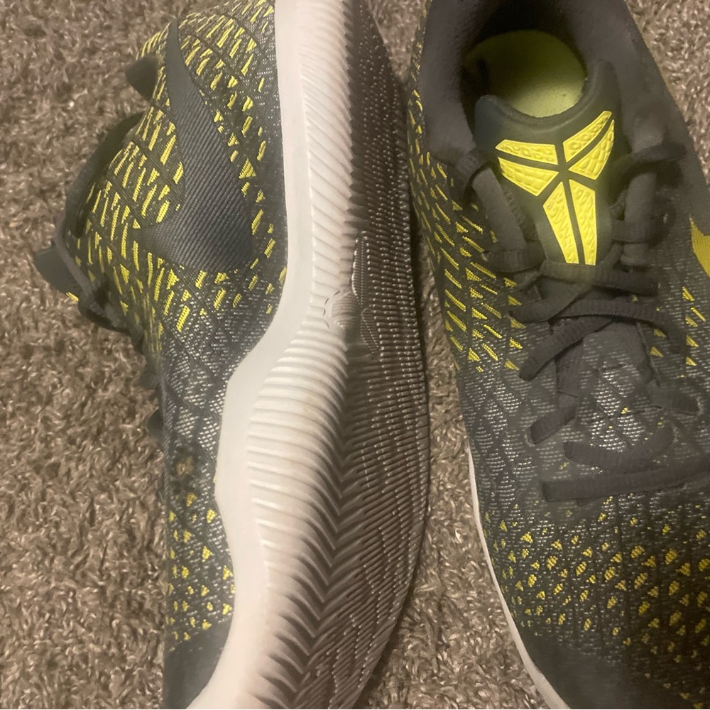Nike Kobe Athletic Shoes Mens 9 Mamba Instinct Dust Anthracite Electro-Lime